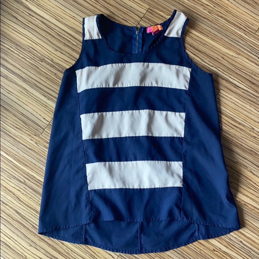Flowy blue and cream polyester tank top!